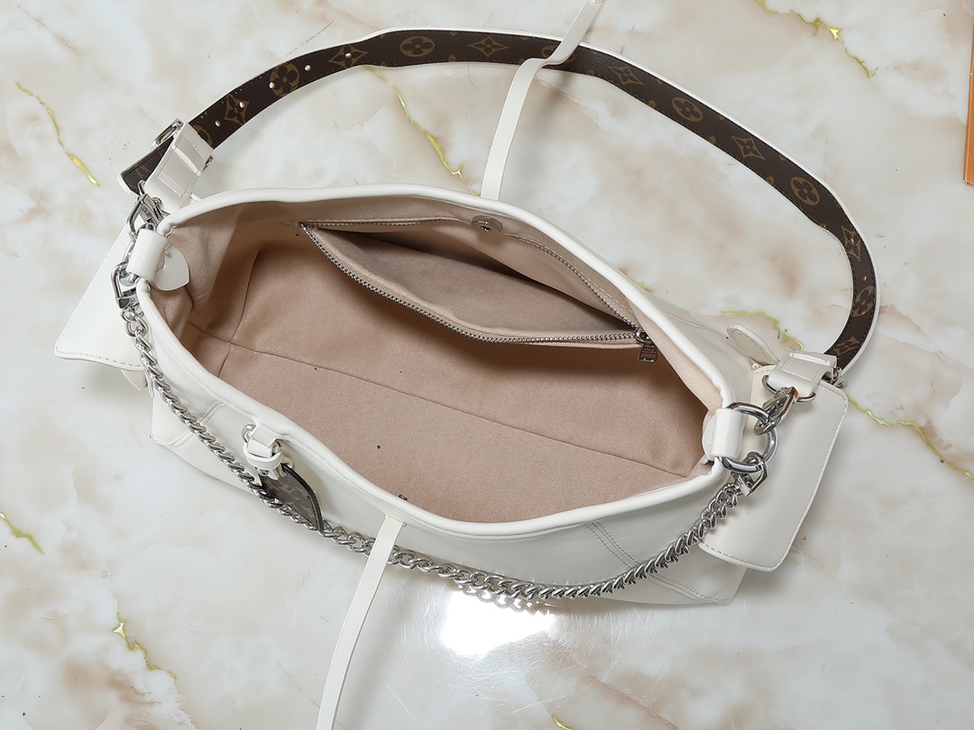 LOUIS VUITTON ルイヴィトン M12919 CARRYALL CARGO VIBE バッグ