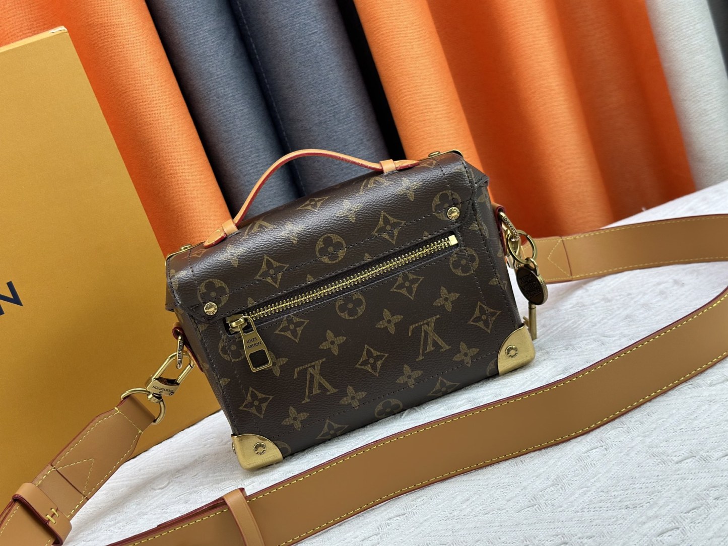 LOUIS VUITTON ルイヴィトン SOUL TRUNK クロスボディバッグ M11535