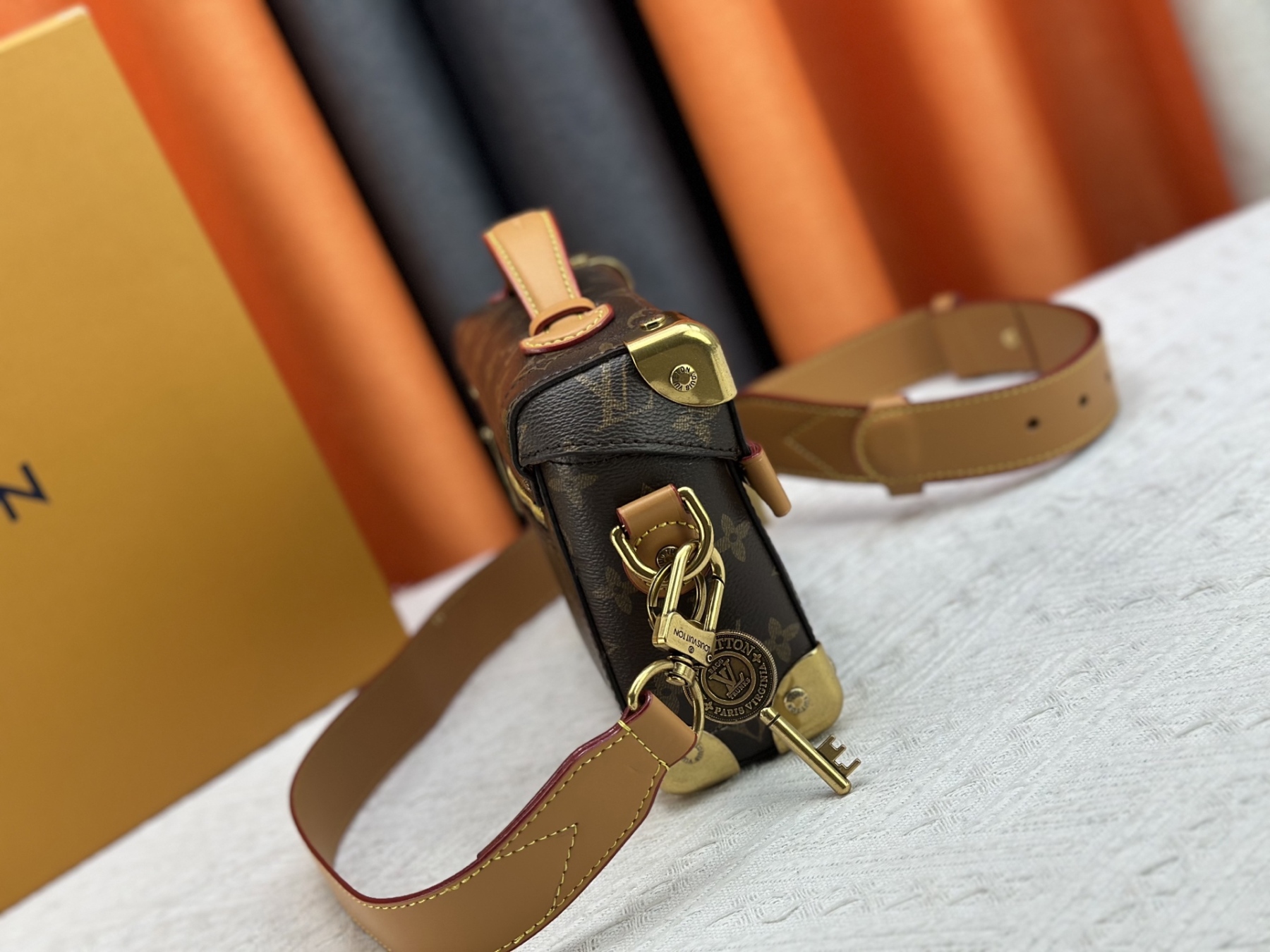 LOUIS VUITTON ルイヴィトン SOUL TRUNK クロスボディバッグ M11535