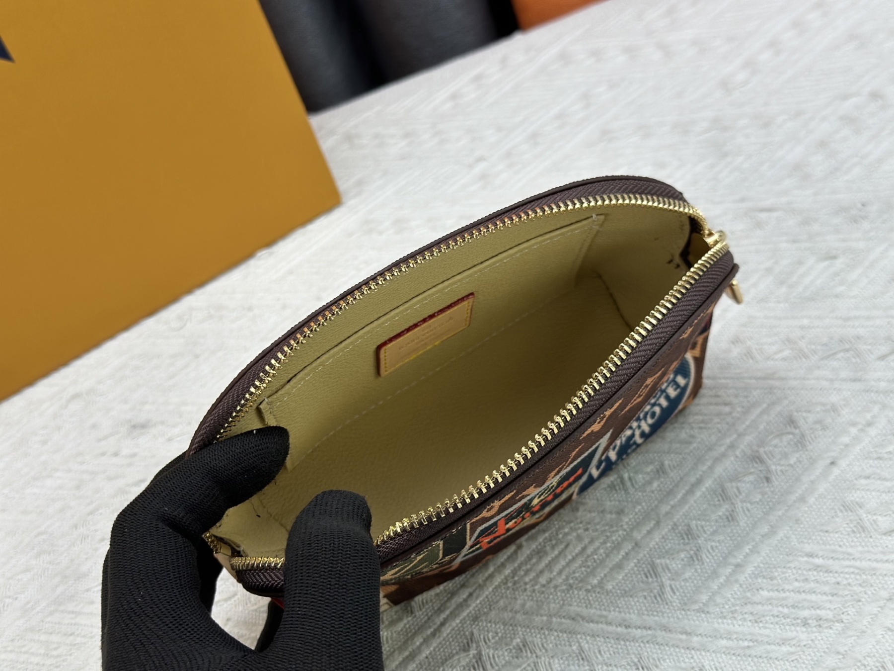 LOUIS VUITTON ルイヴィトン  M47515 小型化粧ポーチ