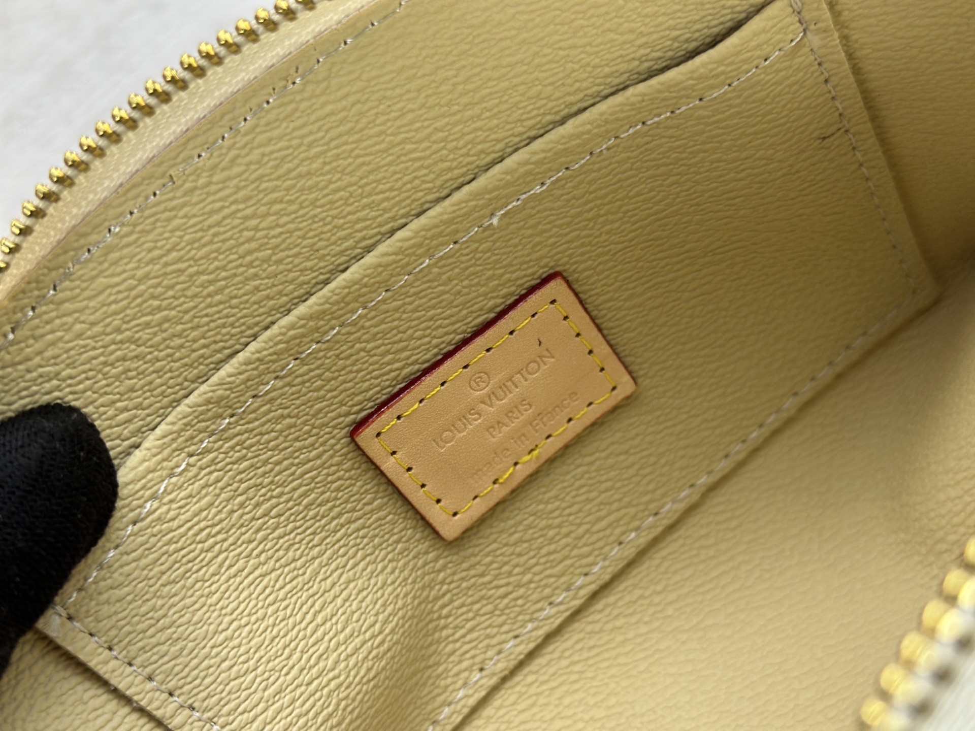 LOUIS VUITTON ルイヴィトン  M47515 小型化粧ポーチ