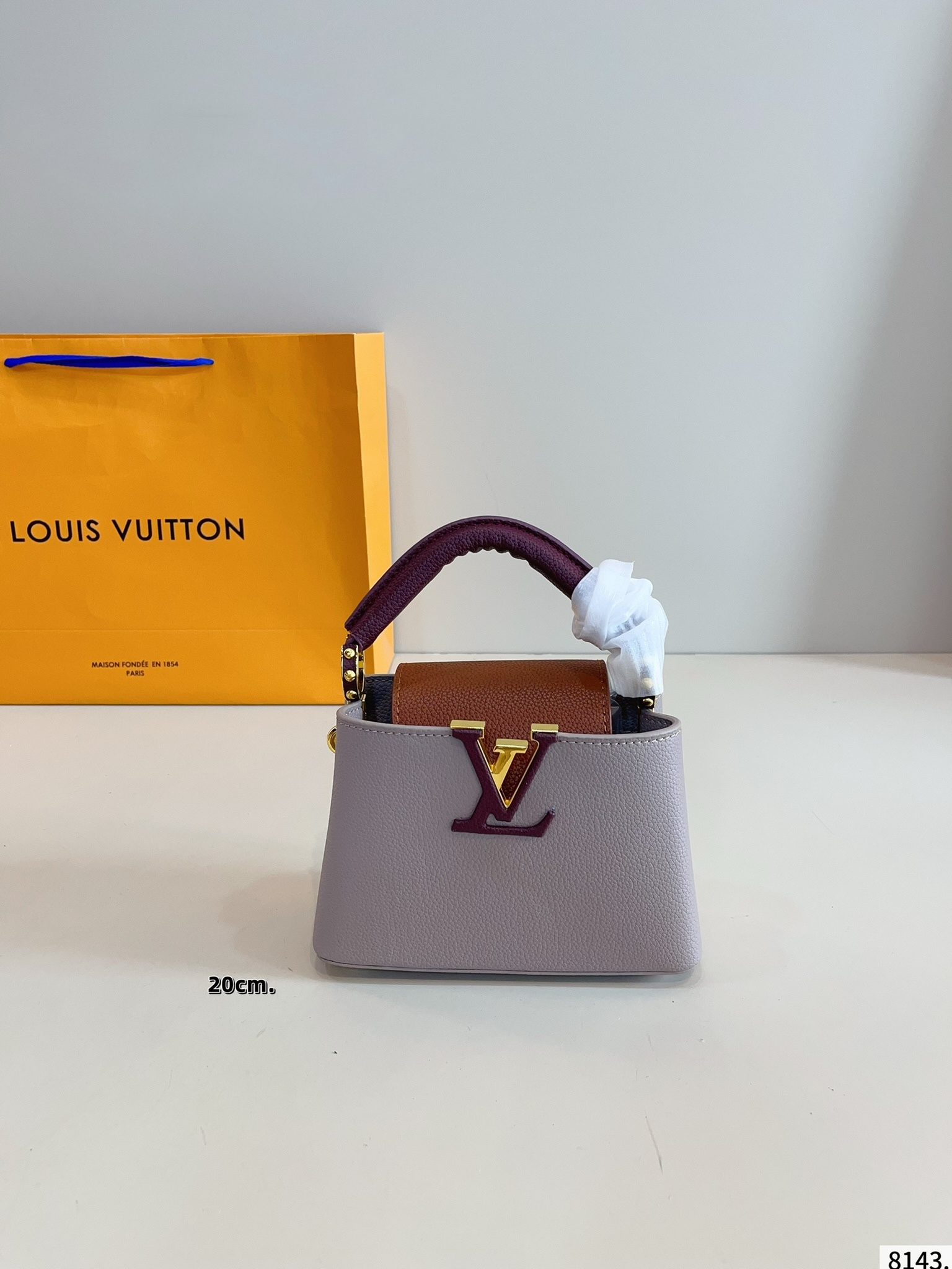 LOUIS VUITTON ルイヴィトン Capucines bb ハンドバッグ