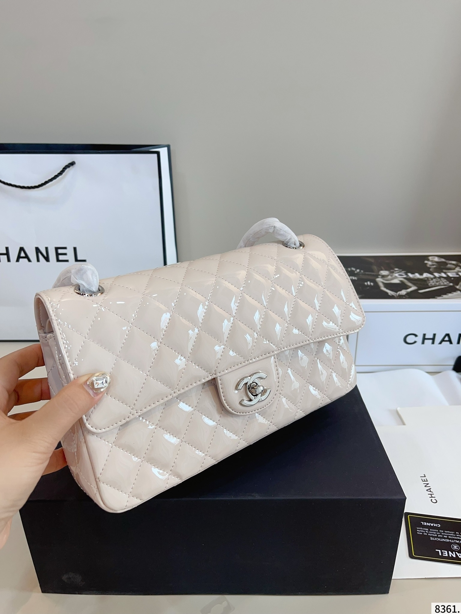 【CHANEL旗艦店】シャネル CF チェーンバッグ シルバー金具
