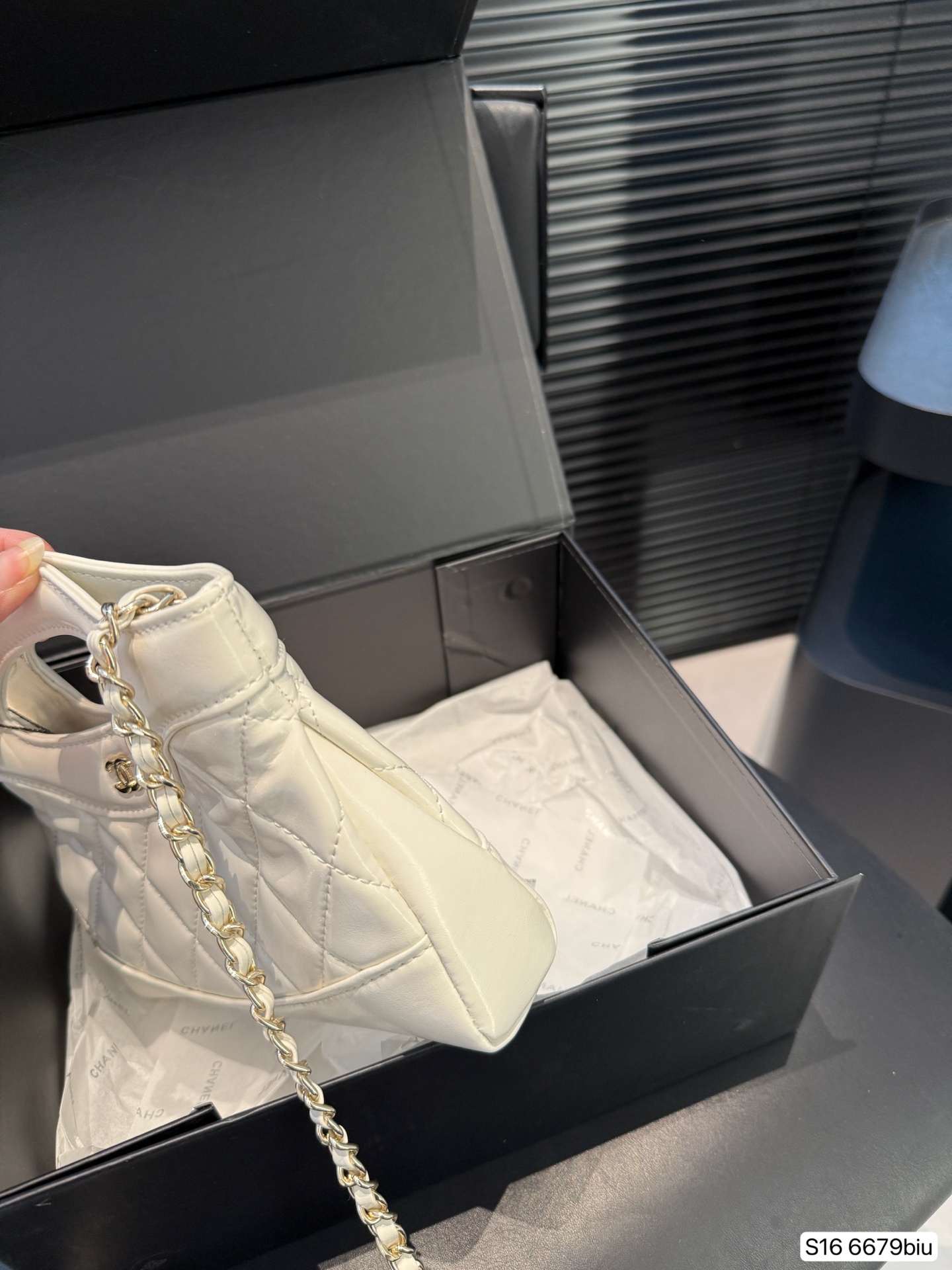 【CHANEL公式旗艦店】シャネル 31 Bag チェーンバッグ