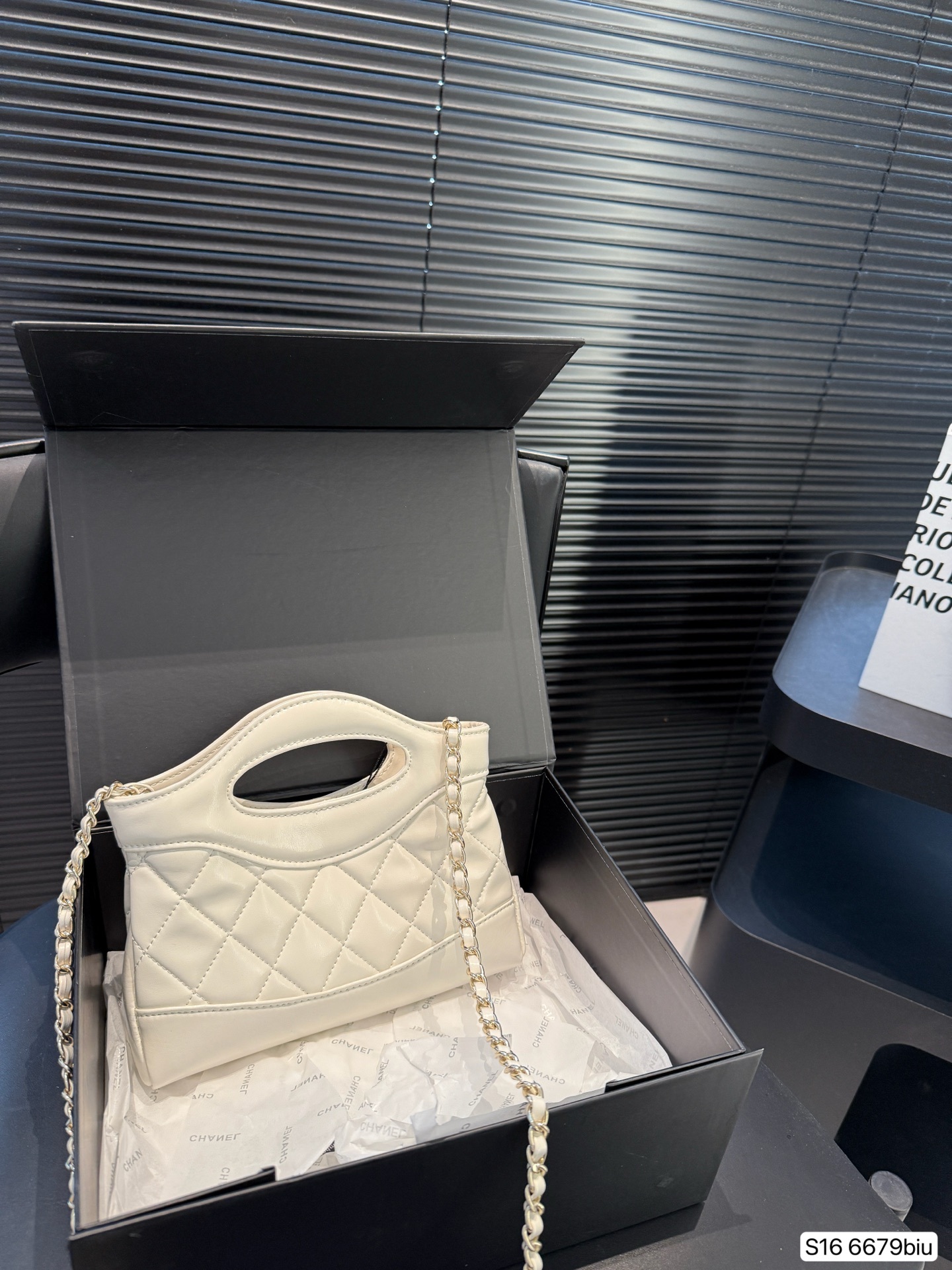 【CHANEL公式旗艦店】シャネル 31 Bag チェーンバッグ