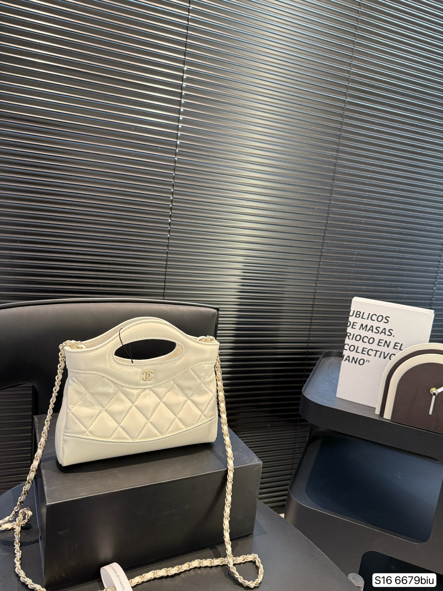 【CHANEL公式旗艦店】シャネル 31 Bag チェーンバッグ