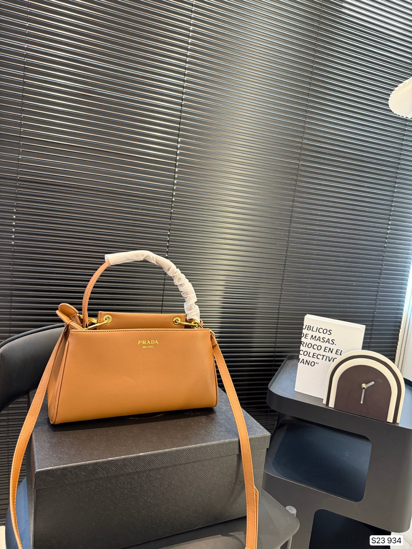 【PRADA公式旗艦店】プラダ クロスボディバッグ