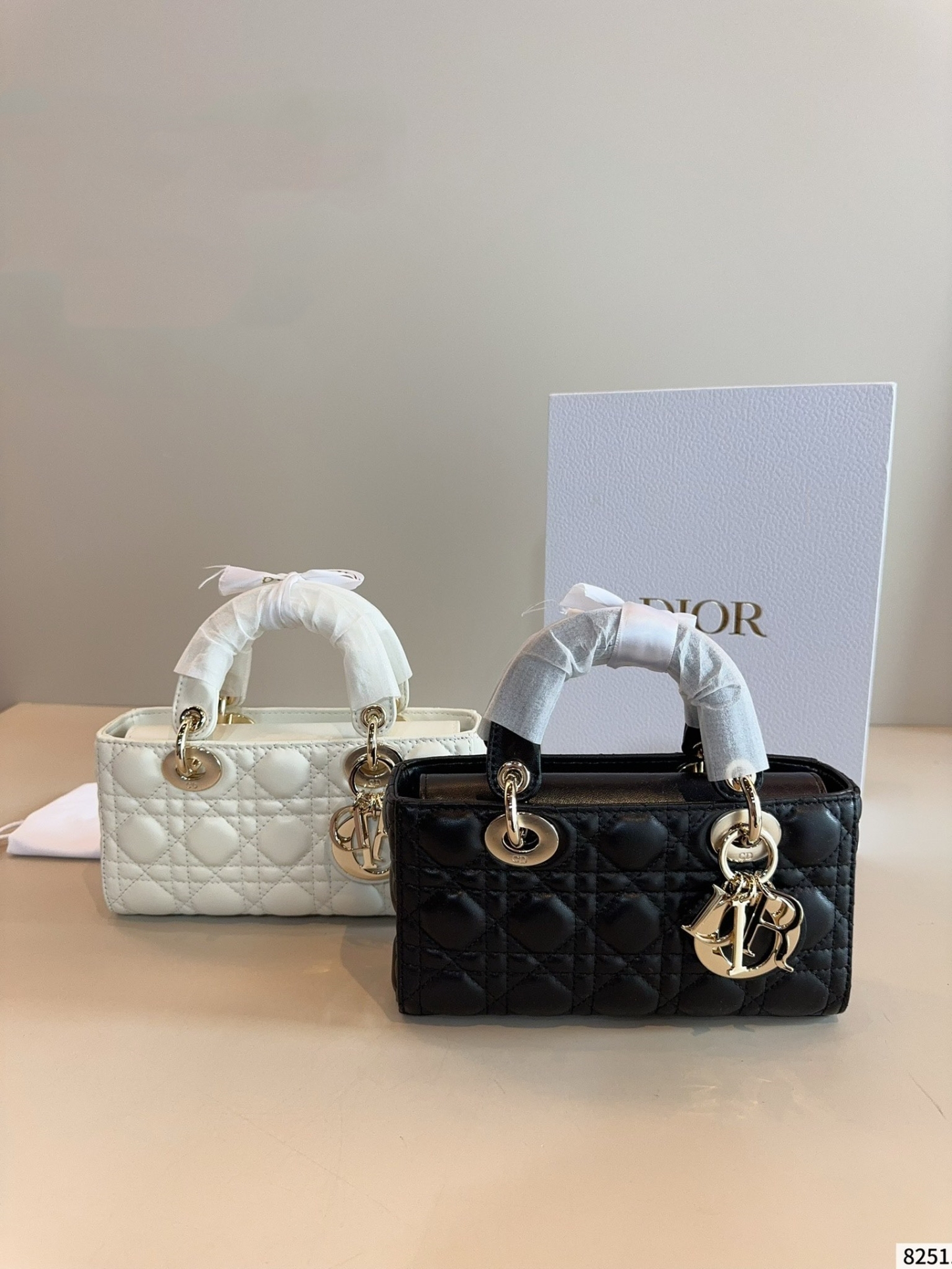 【DIOR公式旗艦店】レディディオール Lady D-joy ハンドバッグ