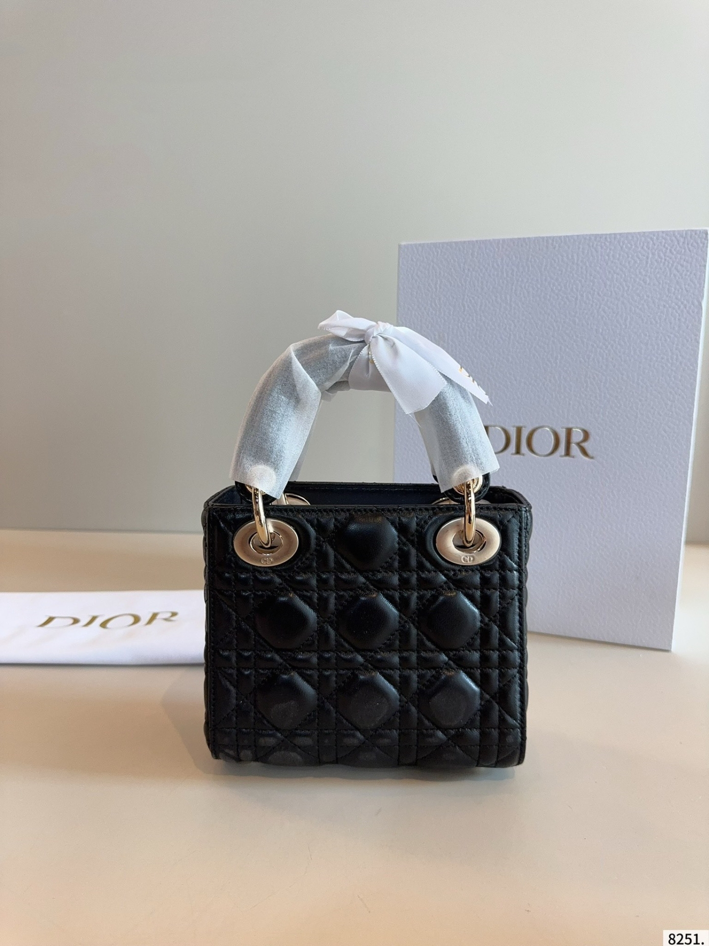 【DIOR公式旗艦店】レディディオール Lady ハンドバッグ