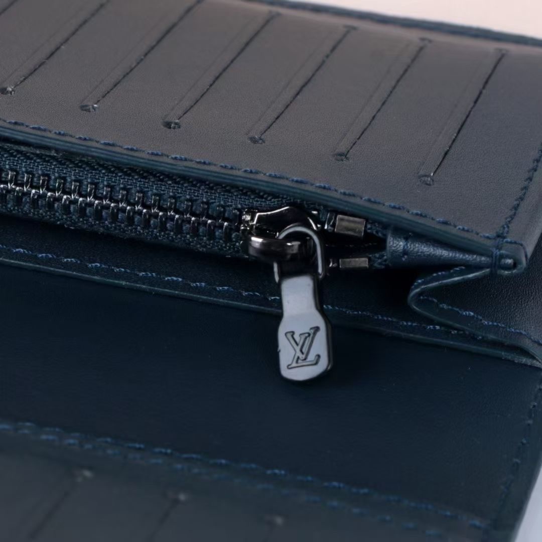 LOUIS VUITTON（ルイヴィトン）Shadow 財布 M82324