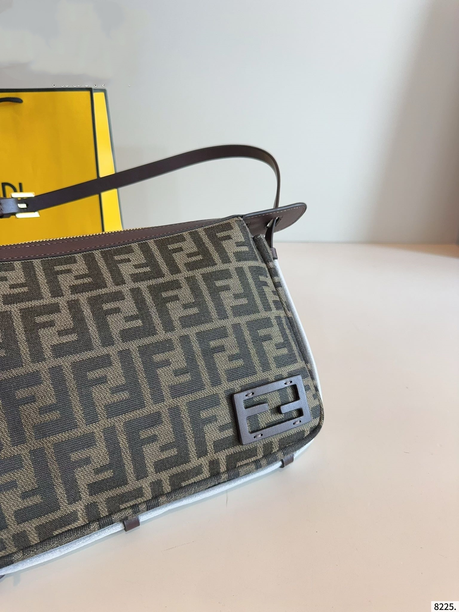 【FENDI旗艦店】フェンディ 大人気アイテムバッグ ショルダーバッグ