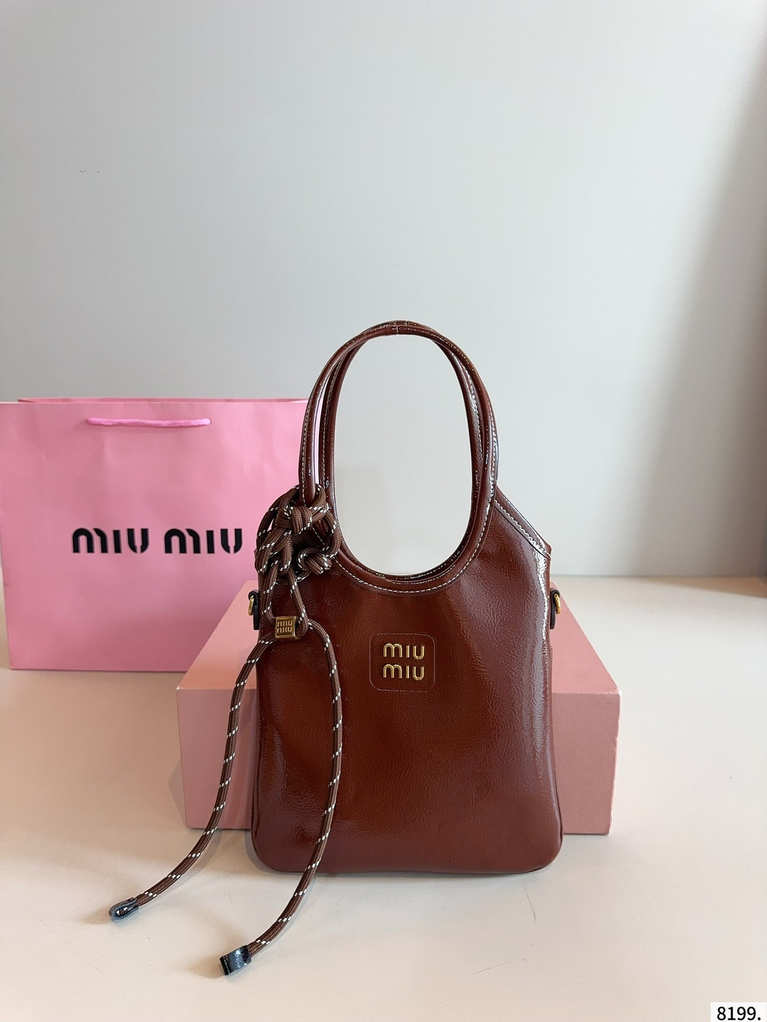 【MIU MIU公式旗艦店】MINI HOBO トートバッグ ★大人気★完売確実の売れ筋★