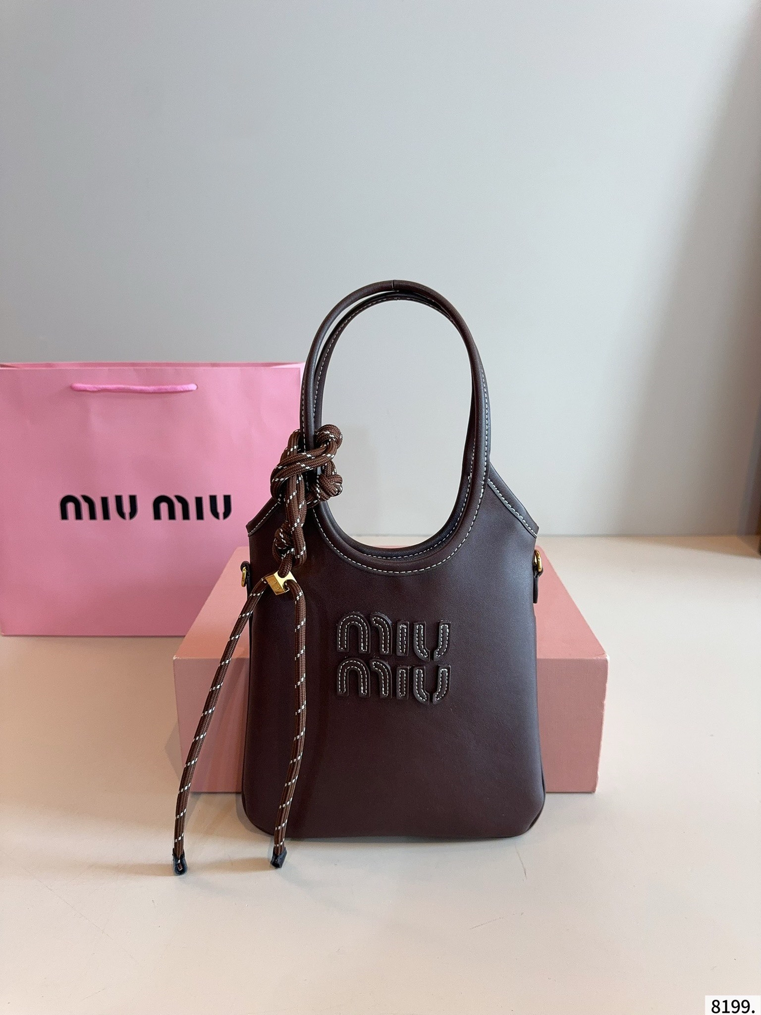 【MIU MIU公式旗艦店】MINI HOBO トートバッグ ★大人気★完売確実の売れ筋★