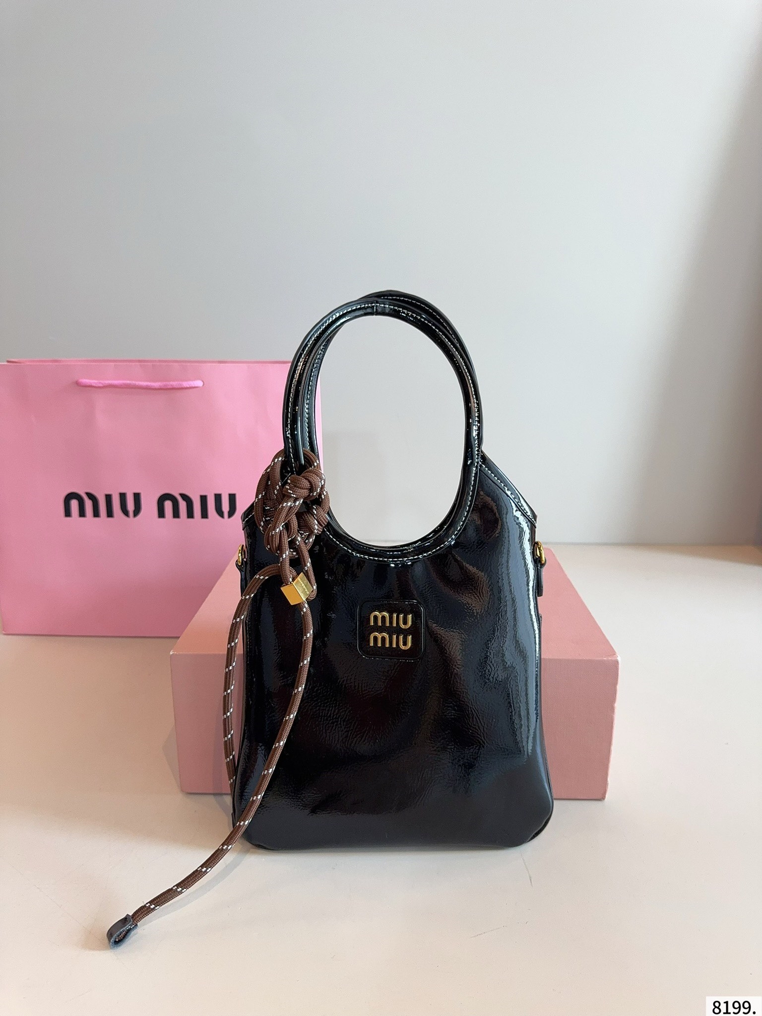 【MIU MIU公式旗艦店】MINI HOBO トートバッグ ★大人気★完売確実の売れ筋★