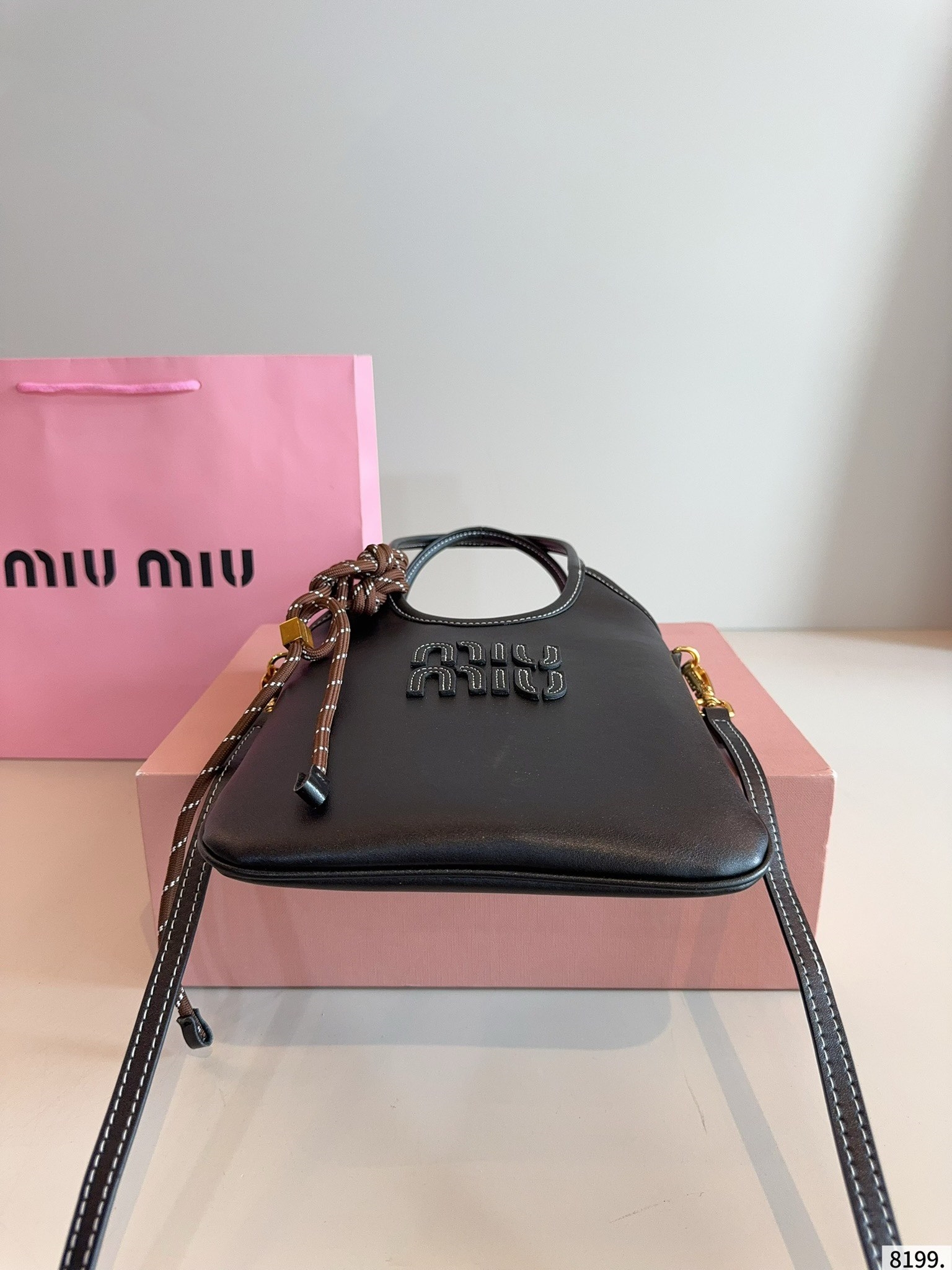 【MIU MIU公式旗艦店】MINI HOBO トートバッグ ★大人気★完売確実の売れ筋★