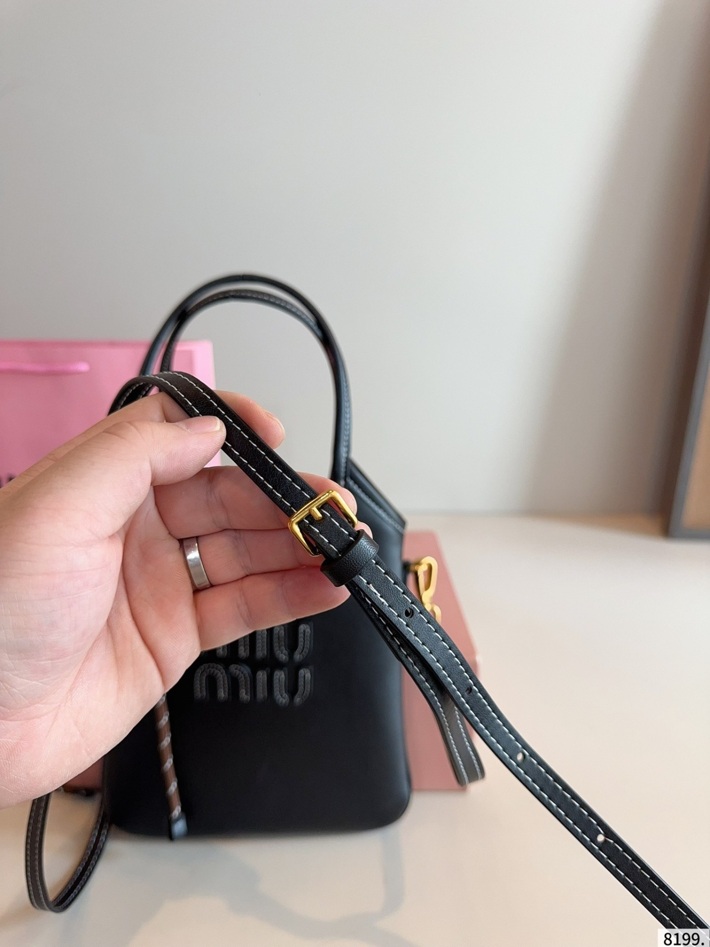 【MIU MIU公式旗艦店】MINI HOBO トートバッグ ★大人気★完売確実の売れ筋★