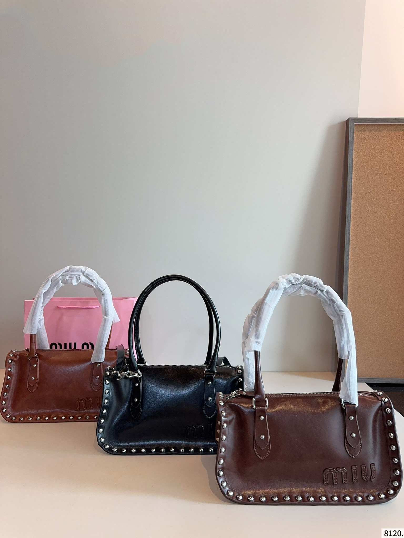 【MIU MIU公式旗艦店】ハンドバッグ ★大人気★完売確実の売れ筋★