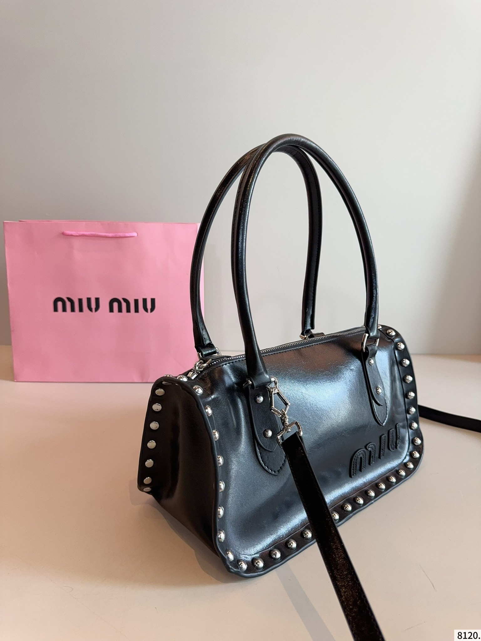 【MIU MIU公式旗艦店】ハンドバッグ ★大人気★完売確実の売れ筋★