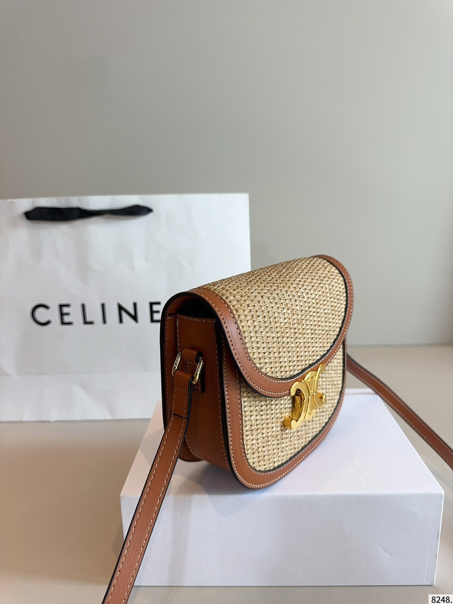 【CELINE公式旗艦店】セリーヌ 編みバッグ 夏の定番アイテム