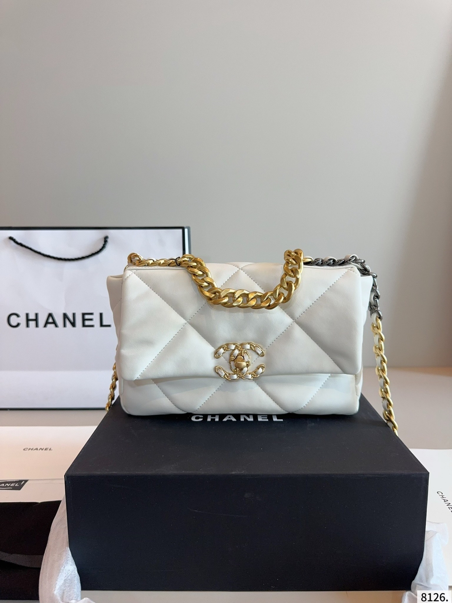 【CHANEL公式旗艦店】シャネル 19bag チェーンバッグ 4色
