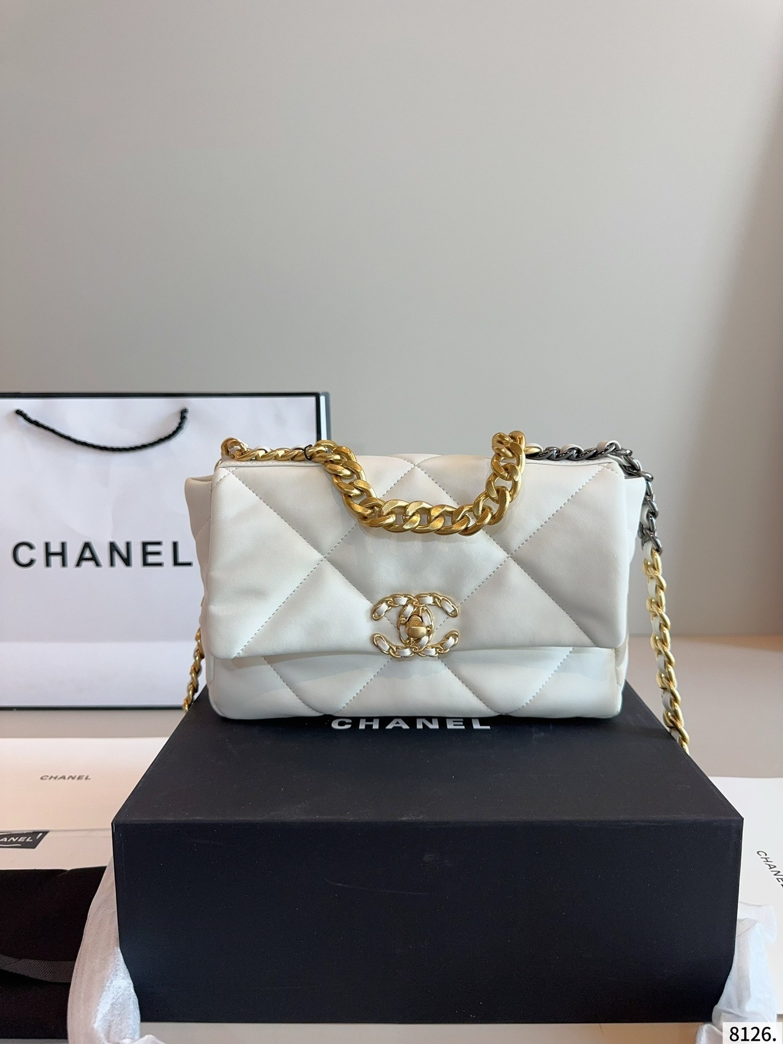 【CHANEL公式旗艦店】シャネル 19bag チェーンバッグ 4色