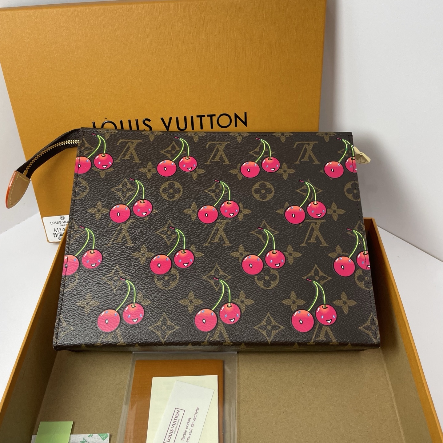 LOUIS VUITTON（ルイヴィトン）LV x 村上隆 クラッチバッグ M14372