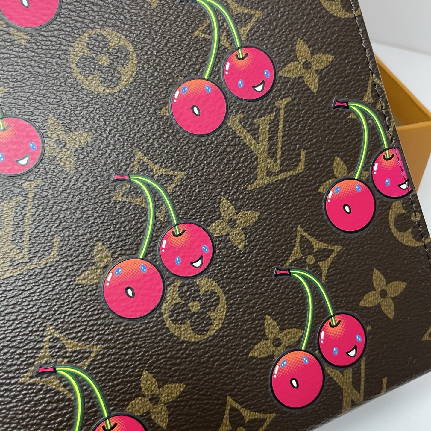 LOUIS VUITTON（ルイヴィトン）LV x 村上隆 クラッチバッグ M14372