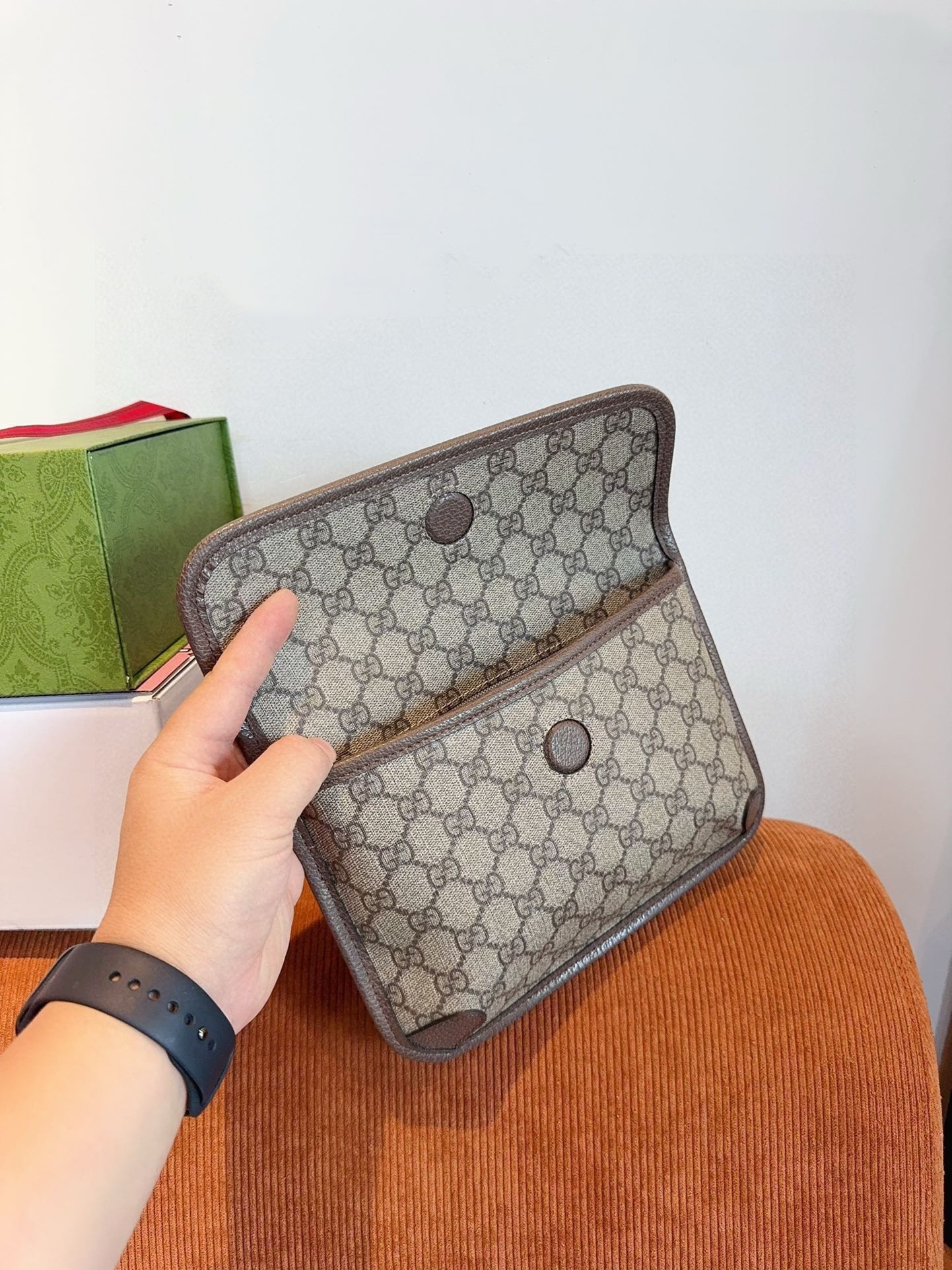 【GUCCI旗艦店】グッチ Marmont トラの頭 クロスボディバッグ