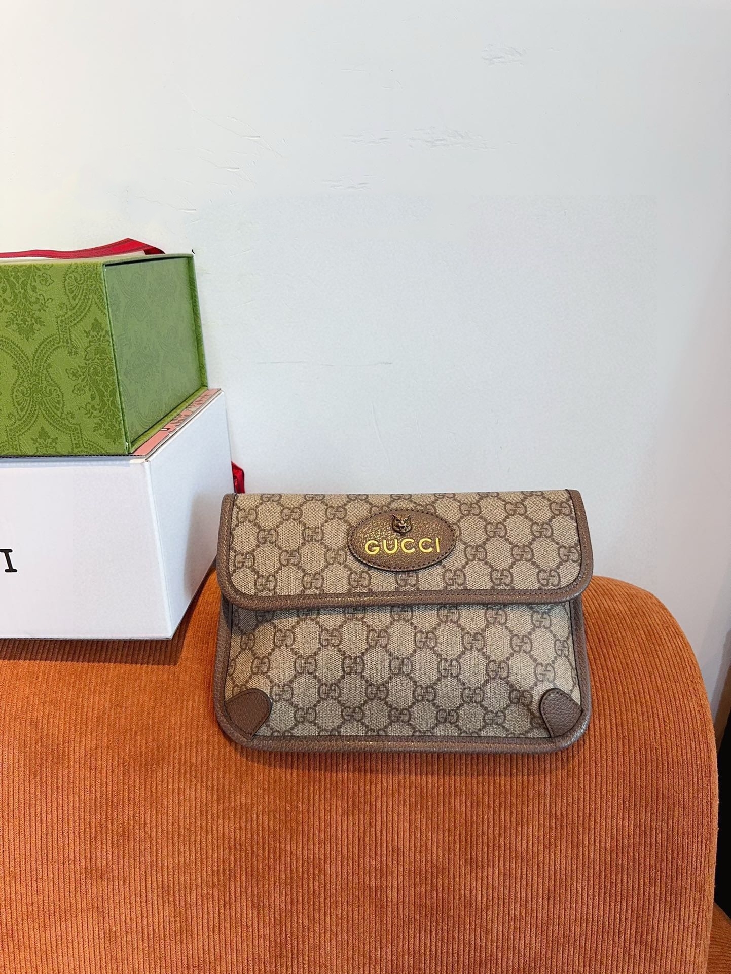 【GUCCI旗艦店】グッチ Marmont トラの頭 クロスボディバッグ