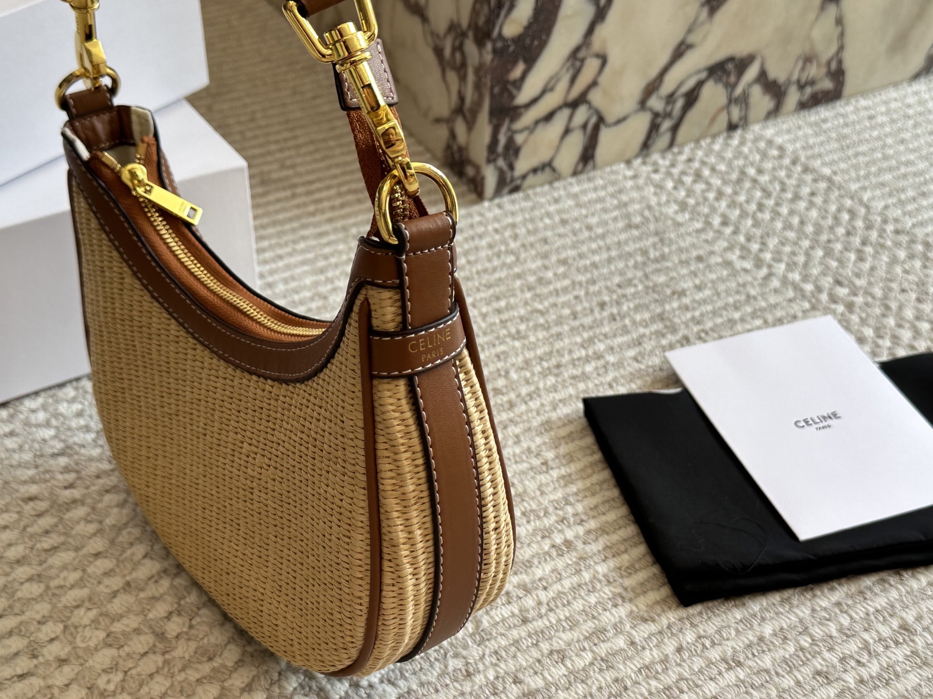 【CELINE公式旗艦店】セリーヌ わら編みバッグ