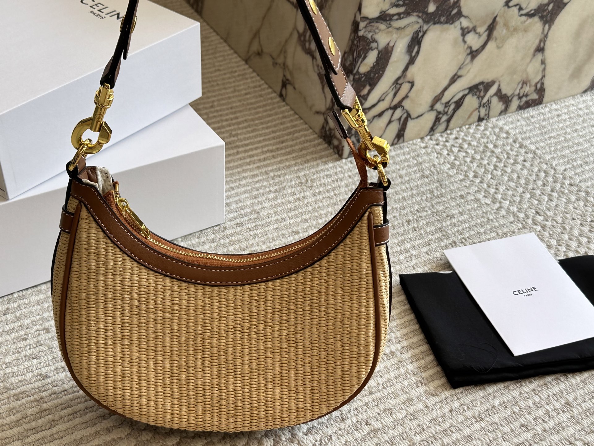 【CELINE公式旗艦店】セリーヌ わら編みバッグ