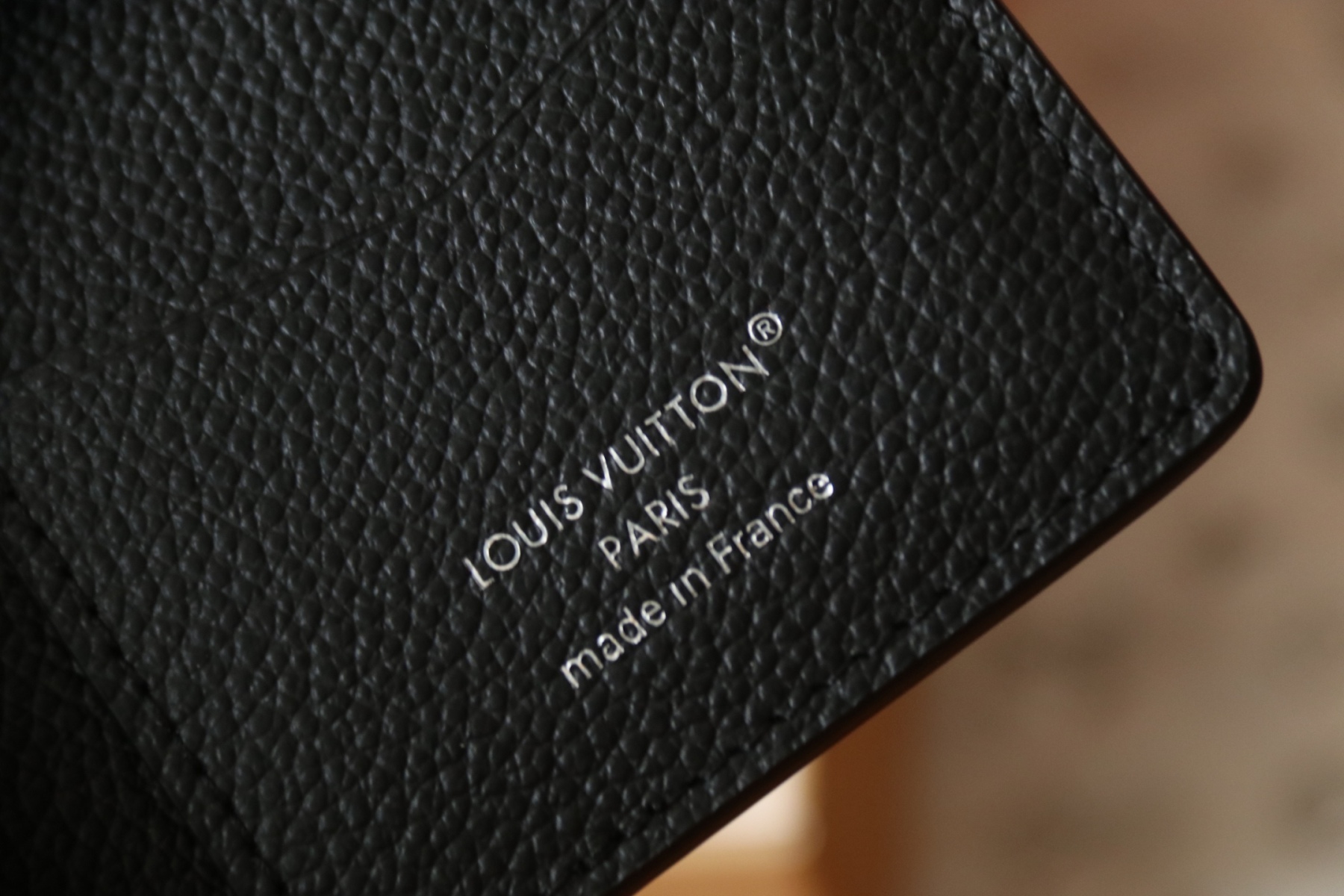 LOUIS VUITTON（ルイヴィトン）Damier Graphite 財布 M14928