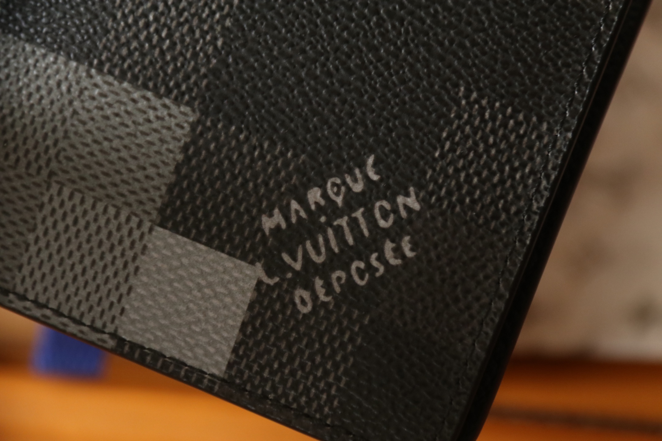 LOUIS VUITTON（ルイヴィトン）MULTIPLE 財布 M14957