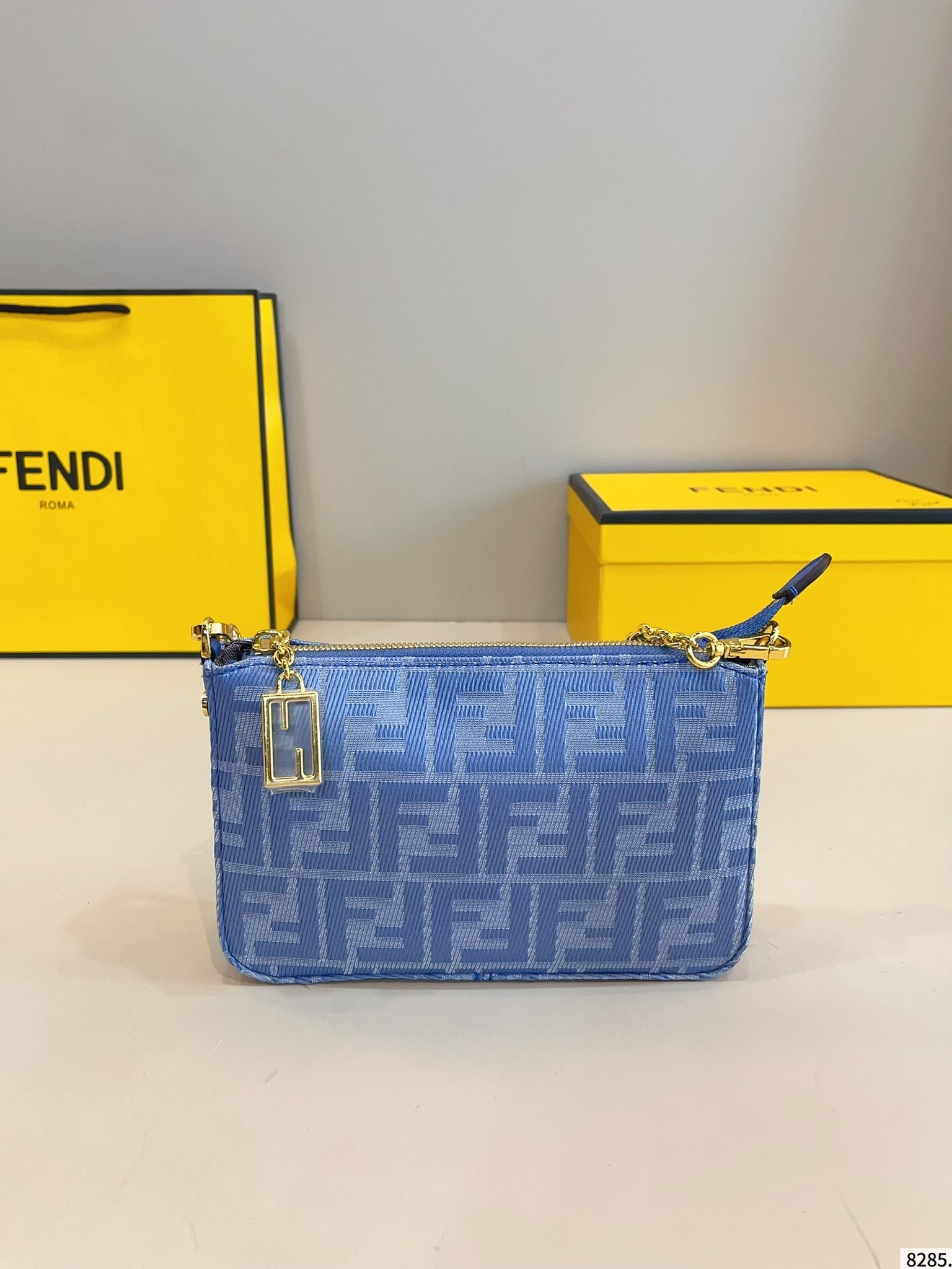 【FENDI公式旗艦店】フェンディ チェーンバッグ ショルダーバッグ