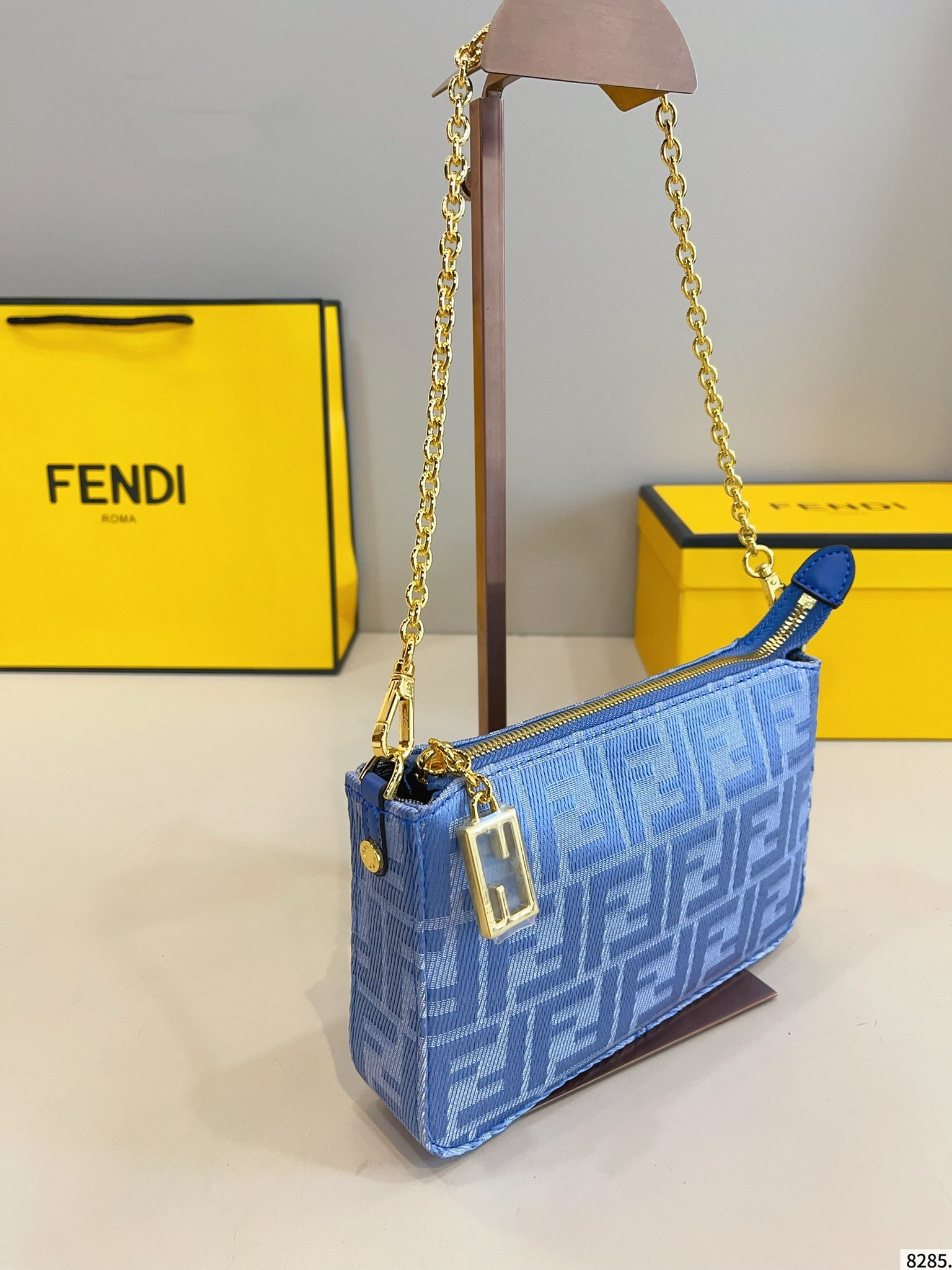 【FENDI公式旗艦店】フェンディ チェーンバッグ ショルダーバッグ