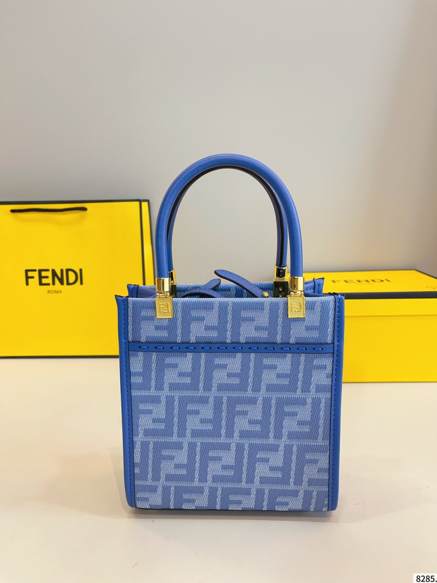 【FENDI公式旗艦店】フェンディ TETO ショルダーバッグ