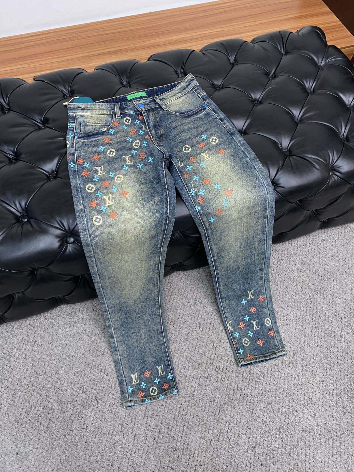 【LOUIS VUITTON公式旗艦店】ルイヴィトン ジーパン、ご好評に付き再入荷！