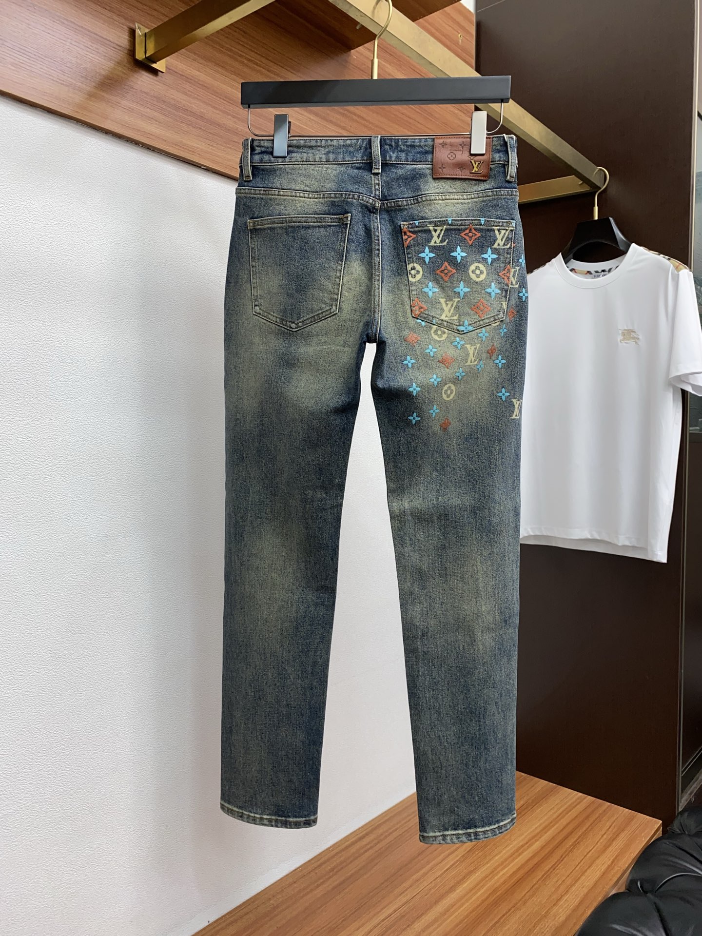 【LOUIS VUITTON公式旗艦店】ルイヴィトン ジーパン、ご好評に付き再入荷！