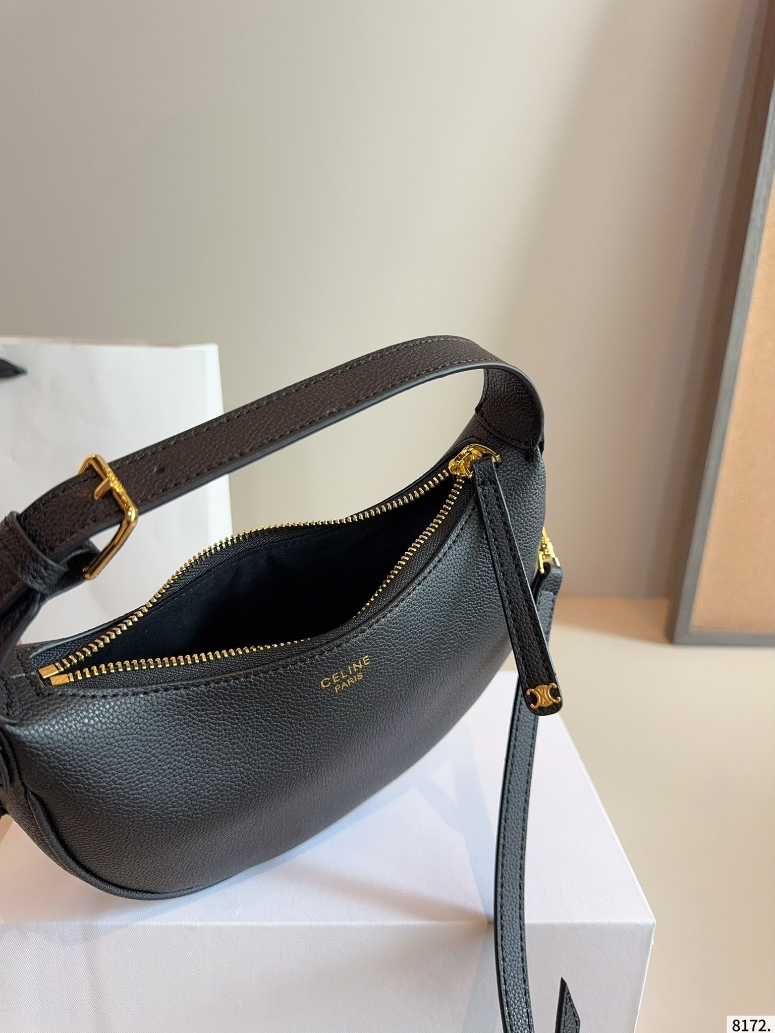 【CELINE公式旗艦店】セリーヌ わきバッグ ショルダーバッグ