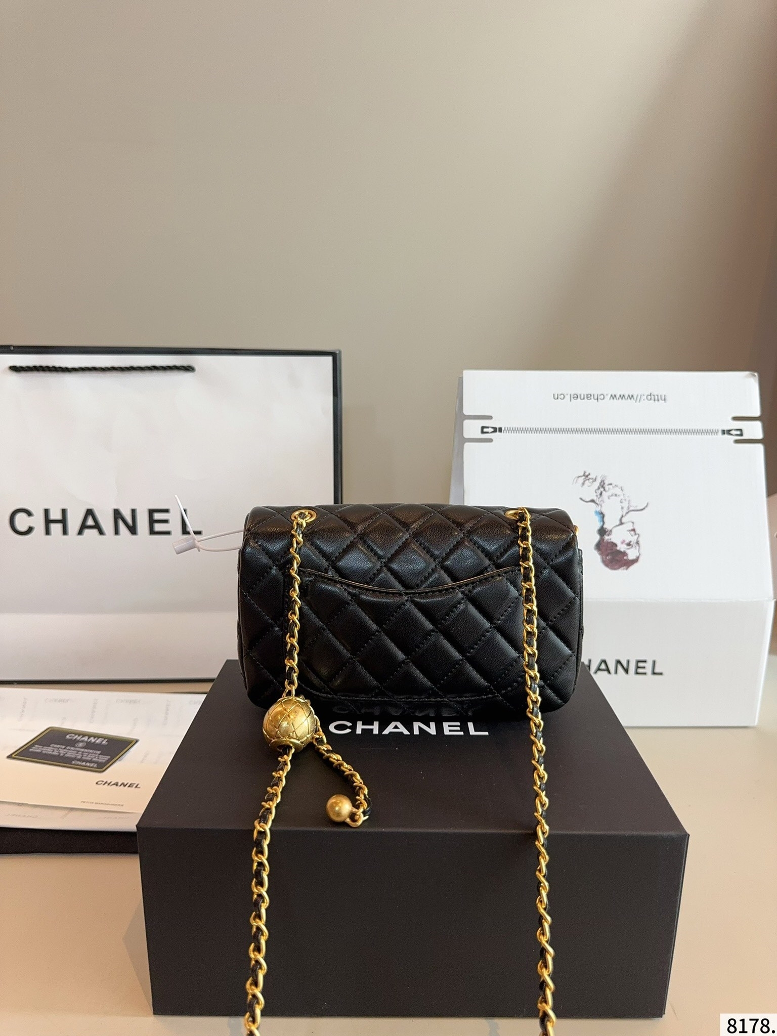 【CHANEL旗艦店】シャネル MINI CF ショルダーバッグ 金のボール