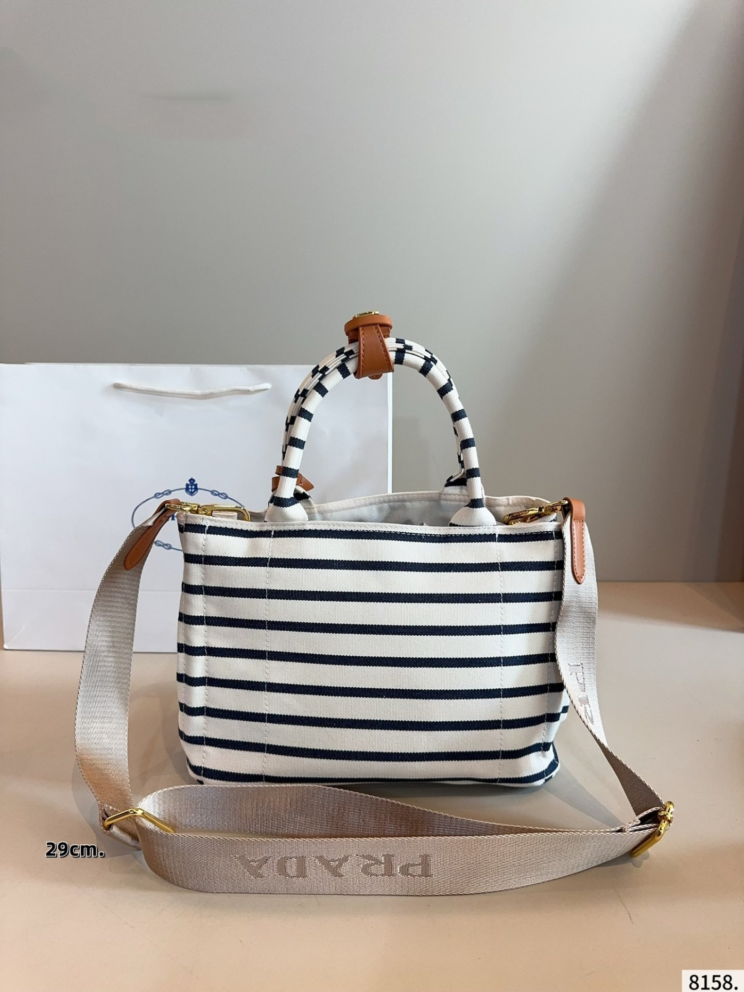 【PRADA公式旗艦店】プラダ ★大人気 ズックのハンドバッグ