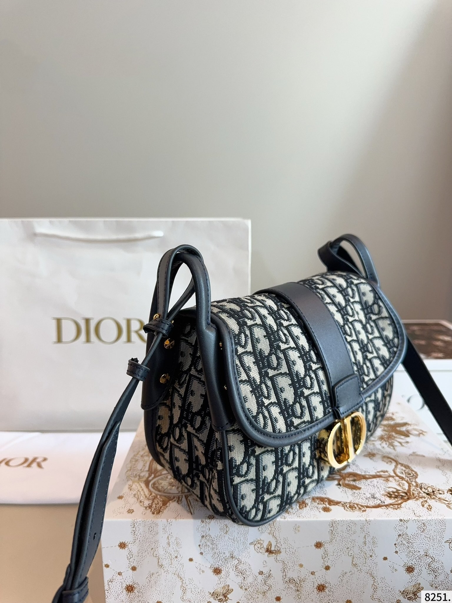 【DIOR旗艦店】ディオール Montaigne 新しいショルダーバッグ