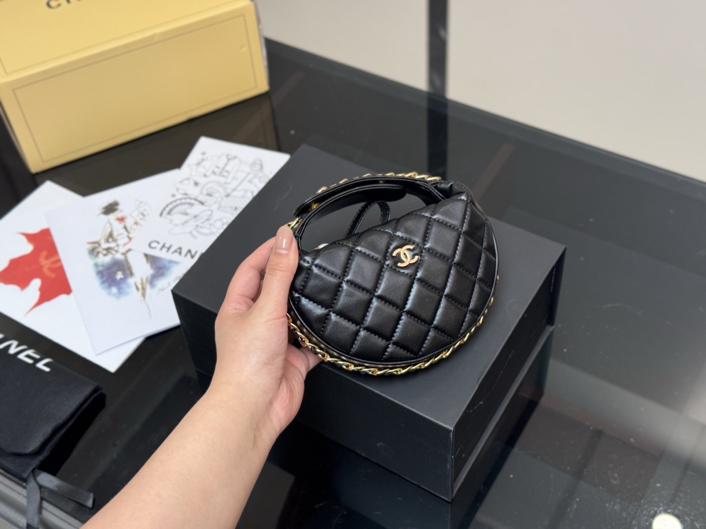 【CHANEL公式旗艦店】シャネル 23C pouch ハンドバッグ