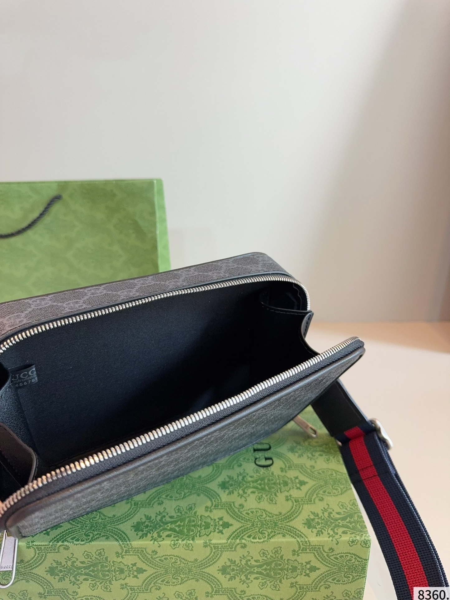 【GUCCI公式旗艦店】グッチ ★大人気 Marmont カメラバッグ