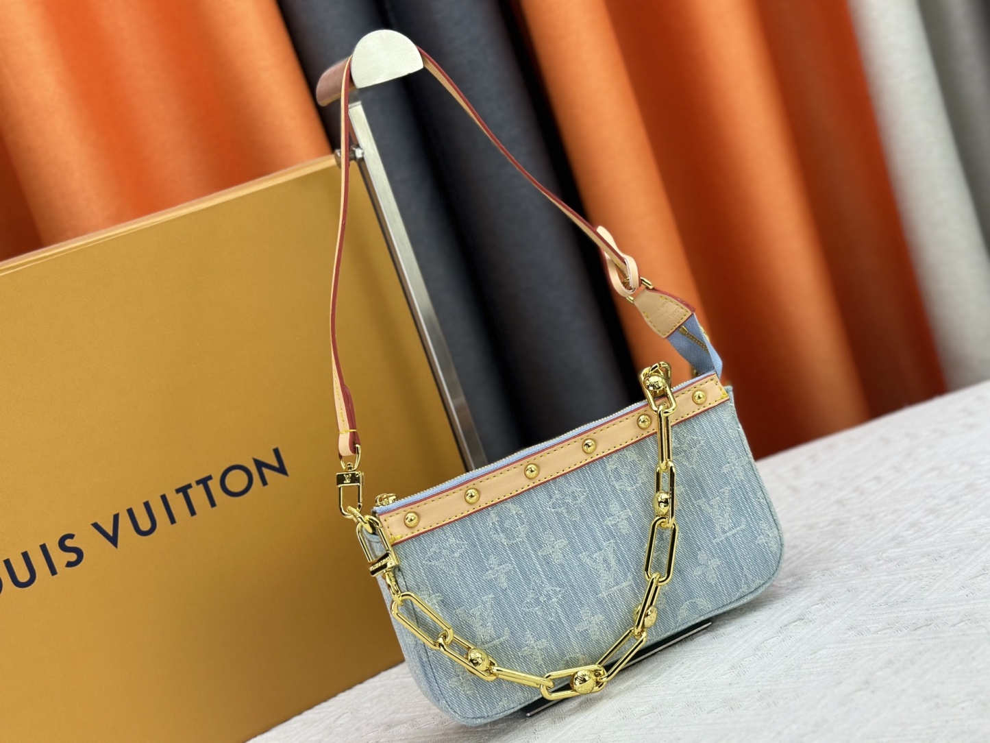LOUIS VUITTON ルイヴィトン Pochette Accessoires デニムバッグ M13404