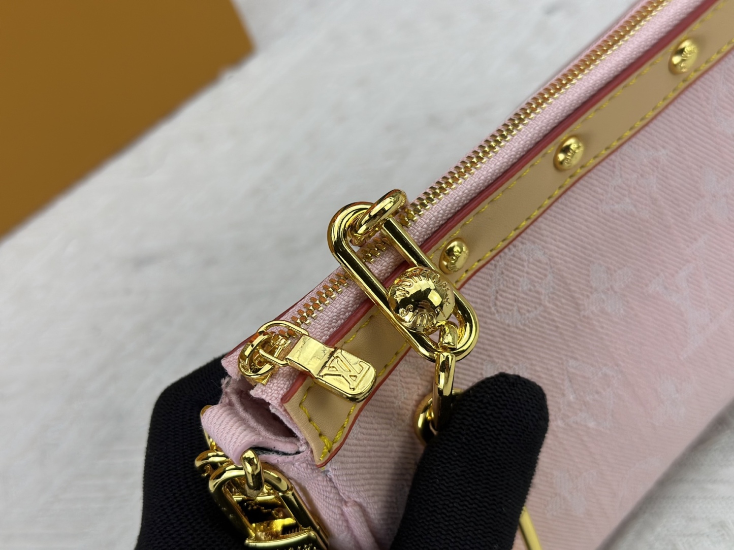 LOUIS VUITTON ルイヴィトン Pochette Accessoires デニムバッグ M13404