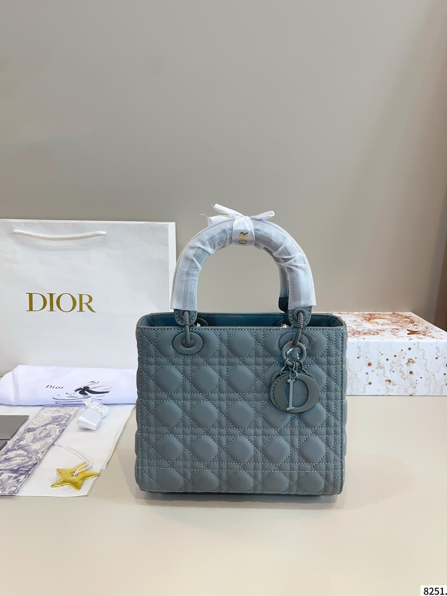 【DIOR旗艦店】ディオール Lady ハンドバッグ 23*12*20cm
