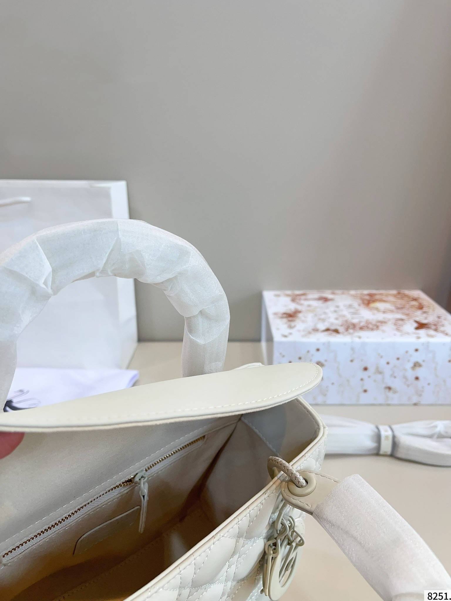 【DIOR旗艦店】ディオール Lady ハンドバッグ 23*12*20cm