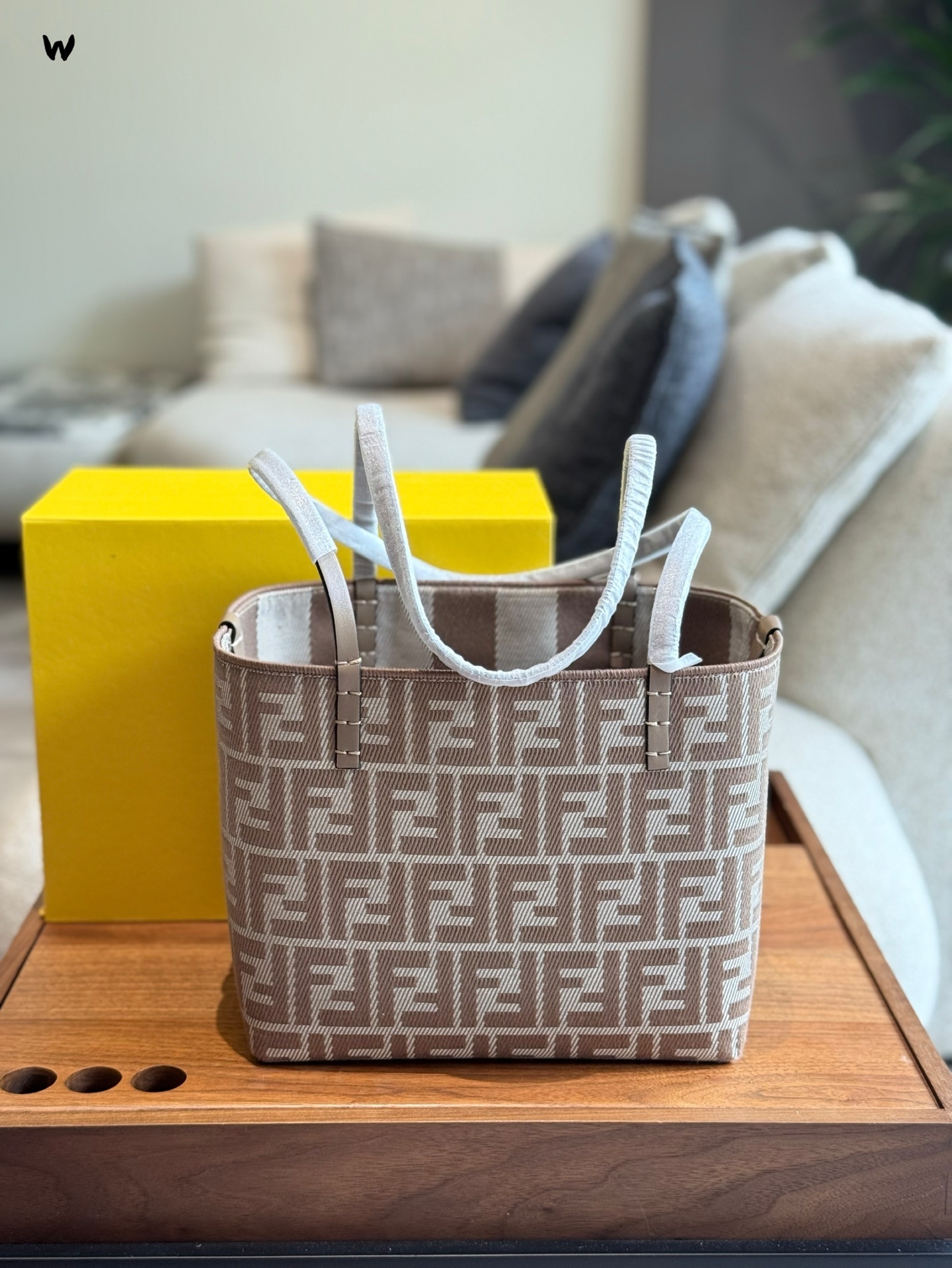 【FENDI公式旗艦店】フェンディ 両面トートバッグ