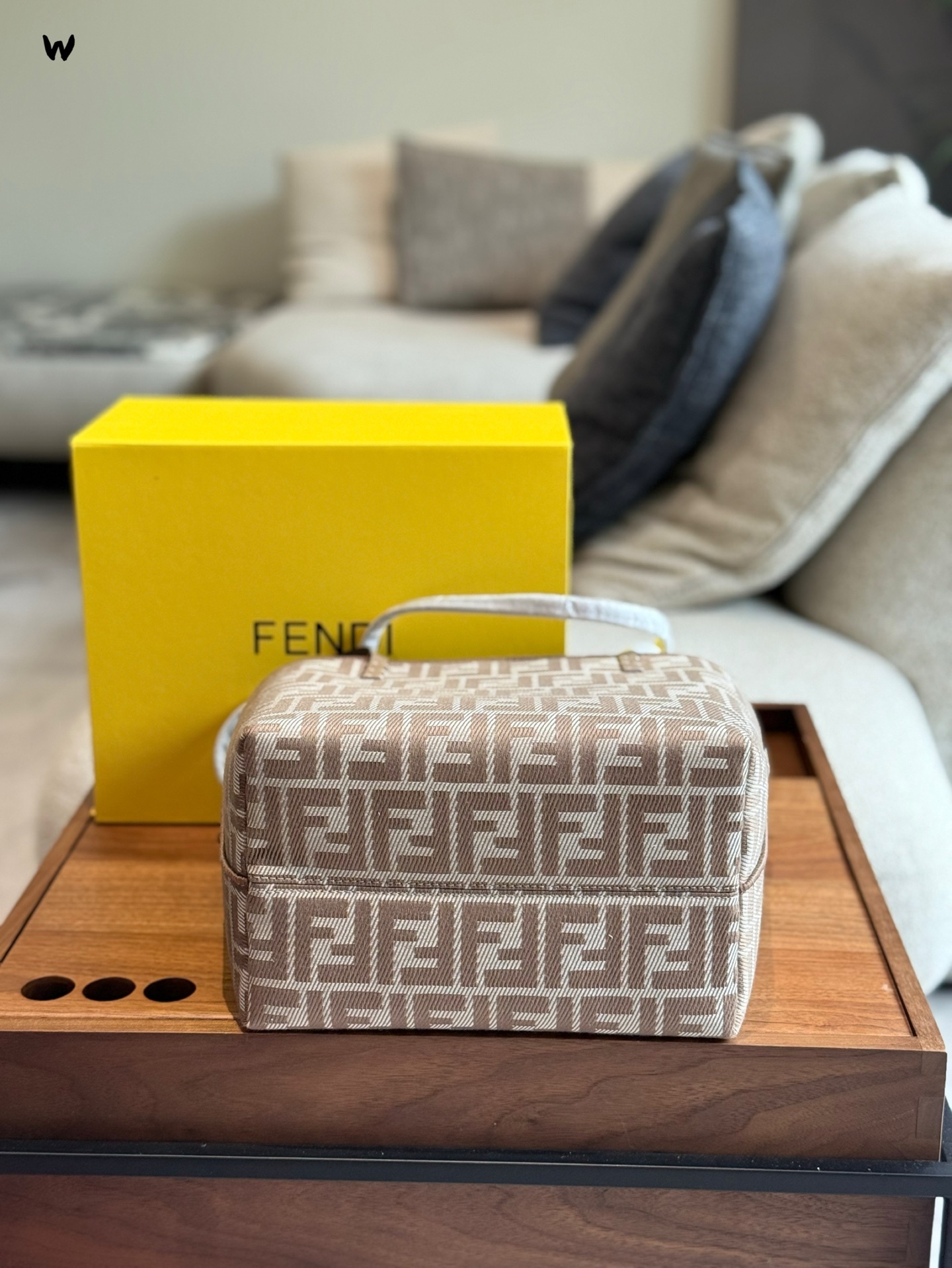 【FENDI公式旗艦店】フェンディ 両面トートバッグ